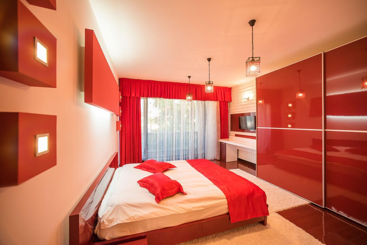 Simple Rooms Self Check In Bukares Bagian luar foto